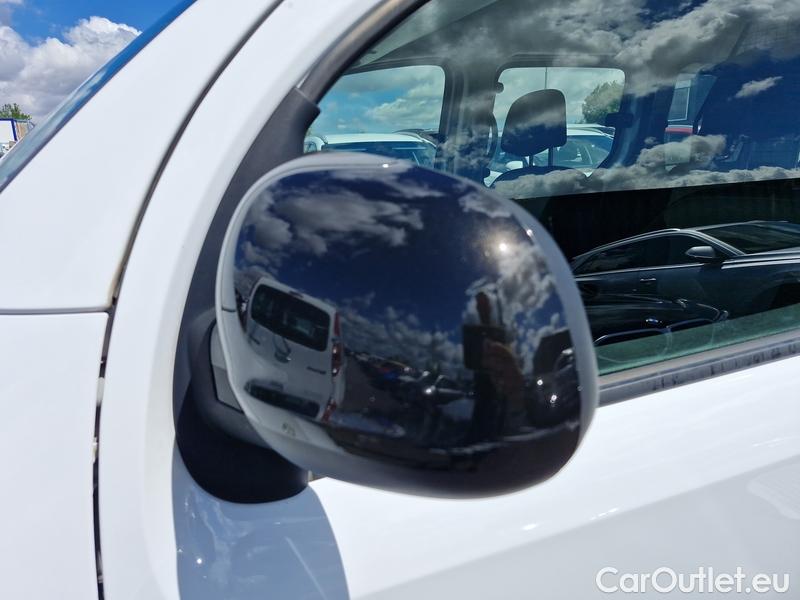  Renault  Kangoo  2 (2008)  1.5BdCi 95 Zen 5d #2