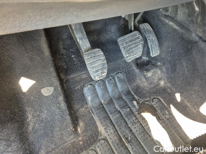  Renault  Kangoo  2 (2008)  1.5BdCi 95 Zen 5d #10