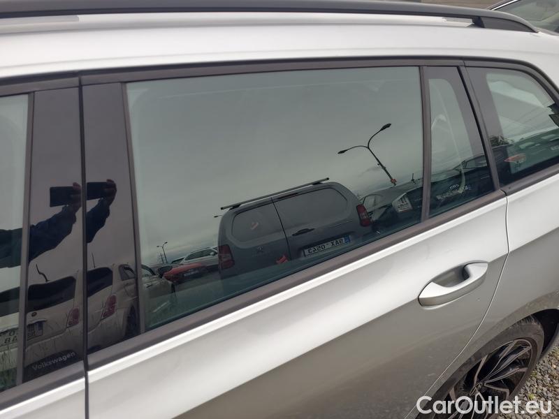  Volkswagen  Golf  VIII Variant (CG5) 2020 Var 1.0TSI 81 Life #8
