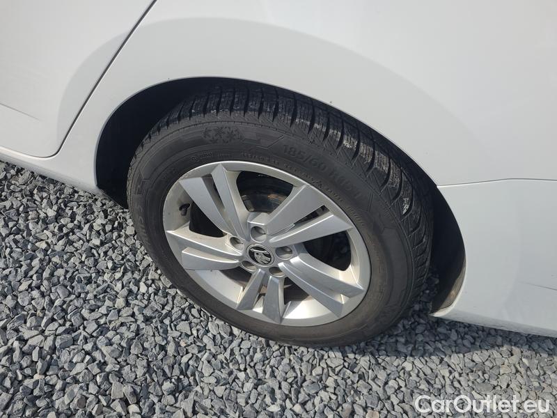 Skoda  Fabia  Combi (2015) Com.1.0TSI 70 Ambition 5d #13