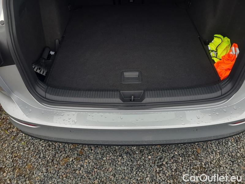  Volkswagen  Golf  VIII Variant (CG5) 2020 Var 1.0TSI 81 Life #3