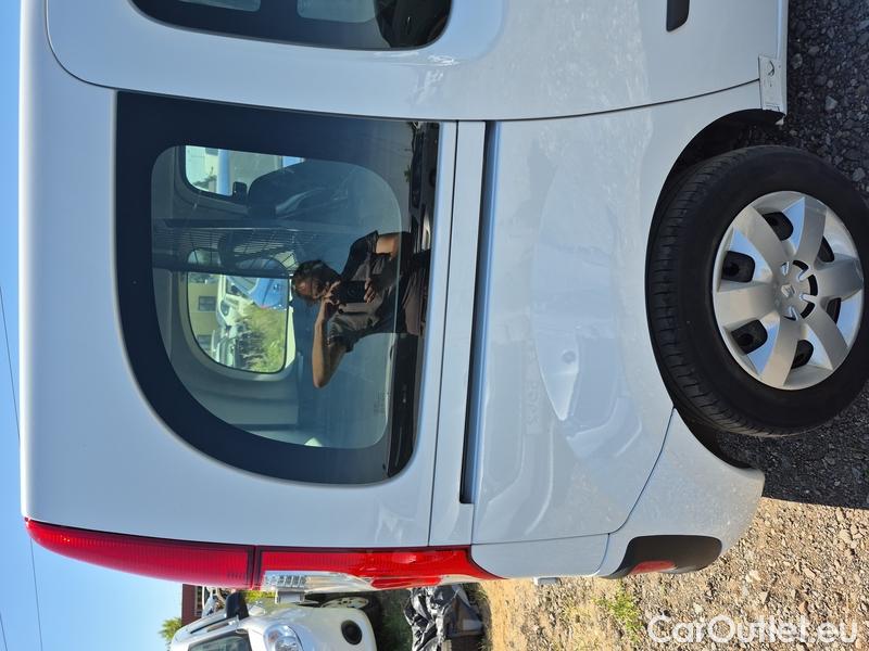  Renault  Kangoo  2 (2008)  1.5BdCi 95 Zen 5d #21