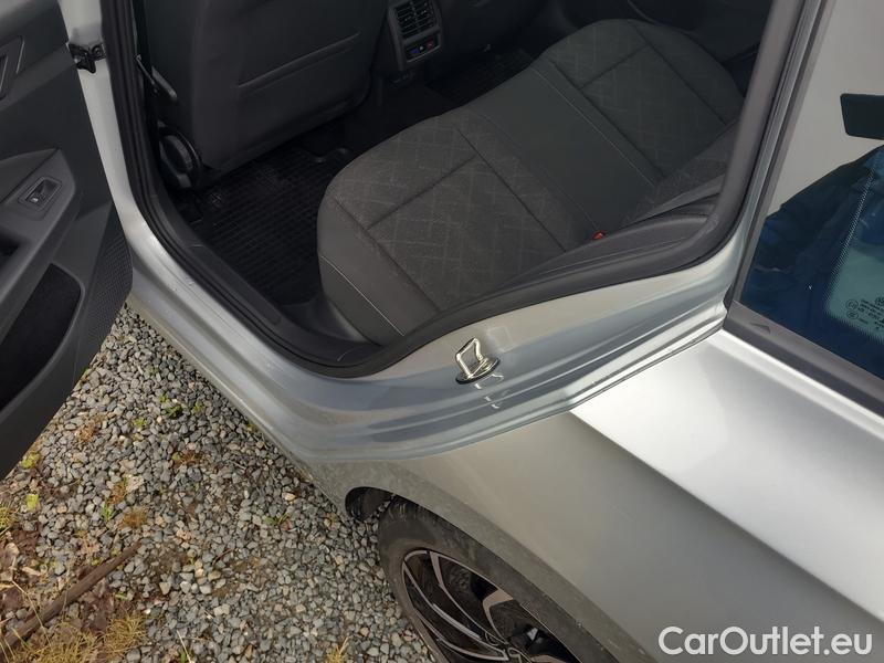  Volkswagen  Golf  VIII Variant (CG5) 2020 Var 1.0TSI 81 Life #2