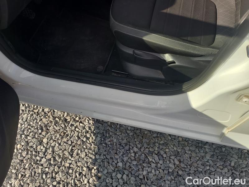  Skoda  Fabia  Combi (2015) Com.1.0TSI 70 Ambition 5d #6