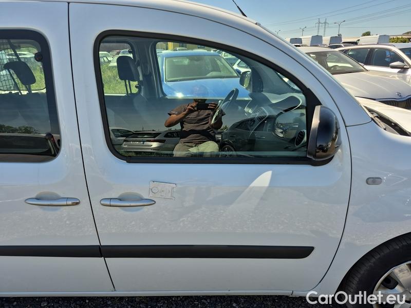  Renault  Kangoo  2 (2008)  1.5BdCi 95 Zen 5d #27