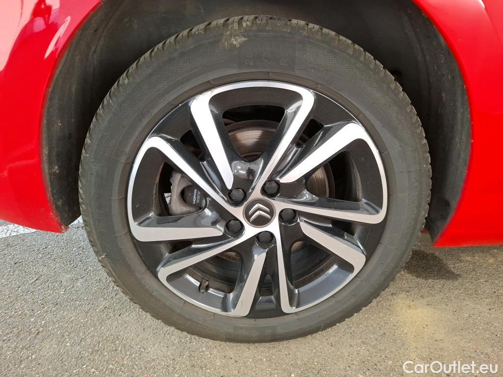  Citroen  C4 Grand Picasso /Spacetourer Shine 1.5 BlueHDi 130CV BVA8 E6d//Repeint en Rouge / Teinte SIV Blanc Banquise./ WHITE CAR REPAINT IN RED #108