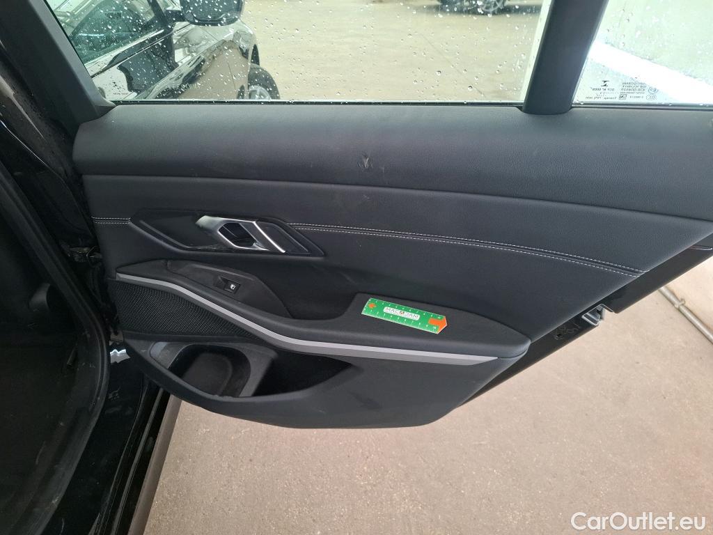 Bmw  Serie 3 BMW Série 3 Berline / 2022 / 4P / Berline 320d xDrive 190ch Business Design BVA8 #9