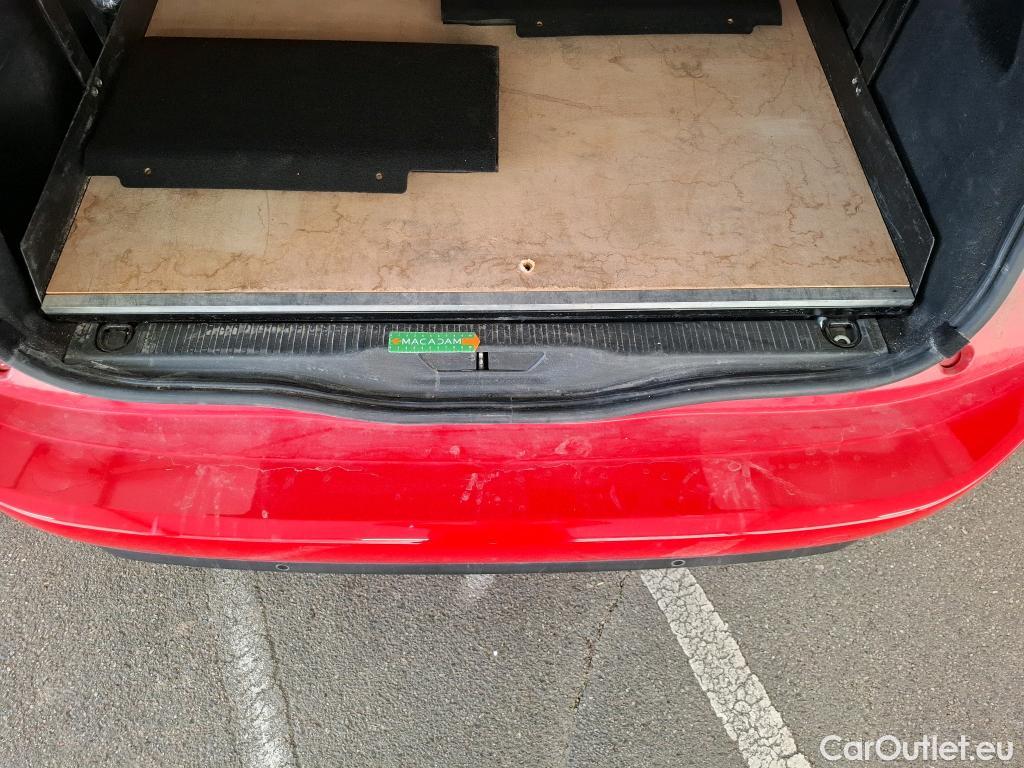  Citroen  C4 Grand Picasso /Spacetourer Shine 1.5 BlueHDi 130CV BVA8 E6d//Repeint en Rouge / Teinte SIV Blanc Banquise./ WHITE CAR REPAINT IN RED #129