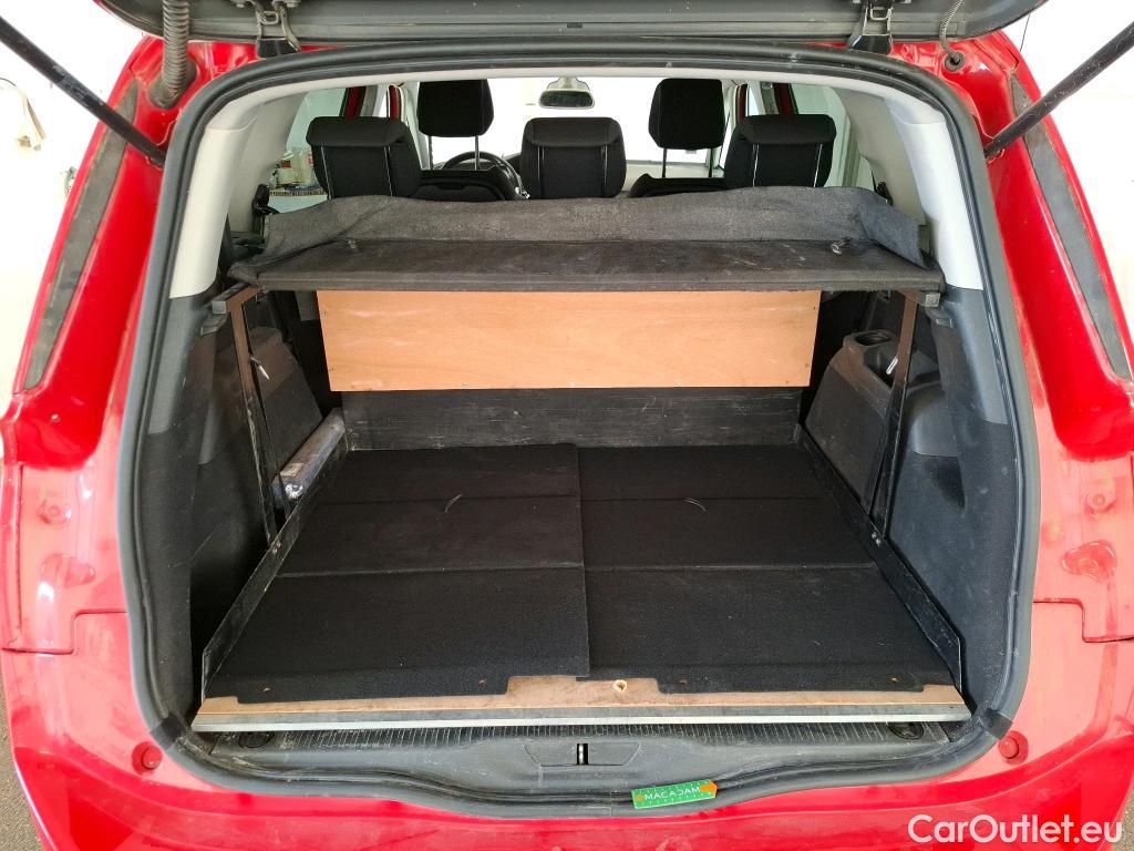  Citroen  C4 Grand Picasso /Spacetourer Shine 1.5 BlueHDi 130CV BVA8 E6d//Repeint en Rouge / Teinte SIV Blanc Banquise./ WHITE CAR REPAINT IN RED #34