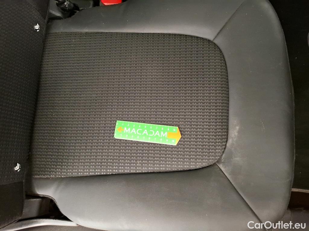  Citroen  C4 Grand Picasso /Spacetourer Shine 1.5 BlueHDi 130CV BVA8 E6d//Repeint en Rouge / Teinte SIV Blanc Banquise./ WHITE CAR REPAINT IN RED #100