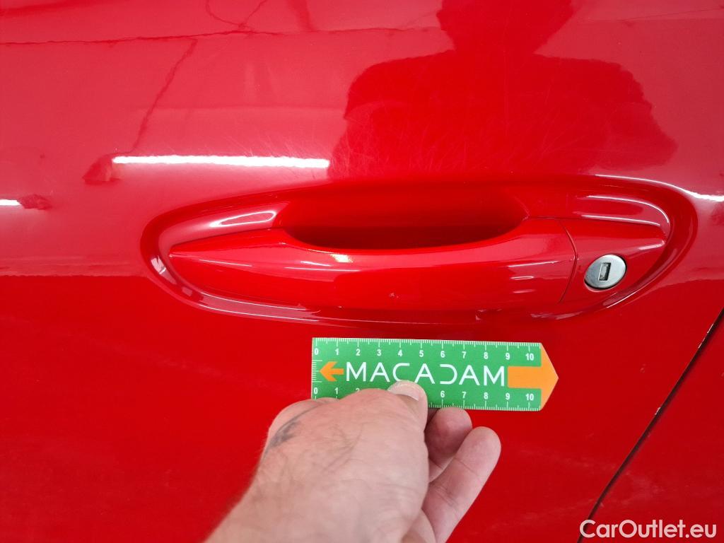  Citroen  C4 Grand Picasso /Spacetourer Shine 1.5 BlueHDi 130CV BVA8 E6d//Repeint en Rouge / Teinte SIV Blanc Banquise./ WHITE CAR REPAINT IN RED #136
