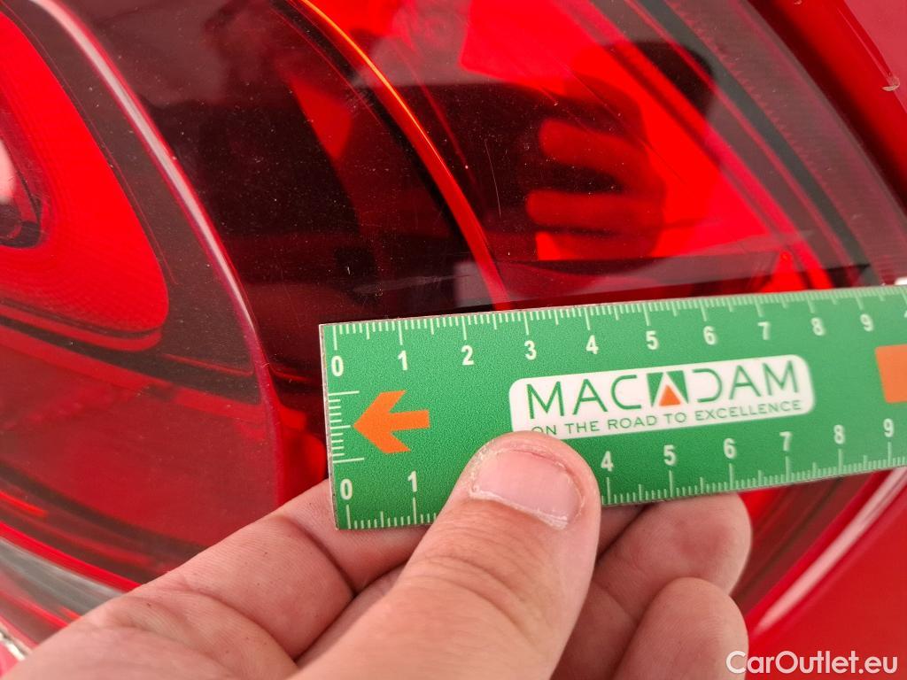  Citroen  C4 Grand Picasso /Spacetourer Shine 1.5 BlueHDi 130CV BVA8 E6d//Repeint en Rouge / Teinte SIV Blanc Banquise./ WHITE CAR REPAINT IN RED #139
