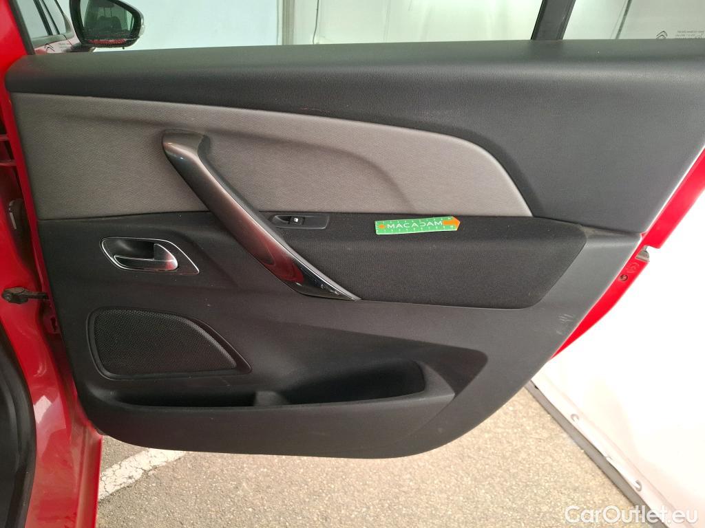  Citroen  C4 Grand Picasso /Spacetourer Shine 1.5 BlueHDi 130CV BVA8 E6d//Repeint en Rouge / Teinte SIV Blanc Banquise./ WHITE CAR REPAINT IN RED #55