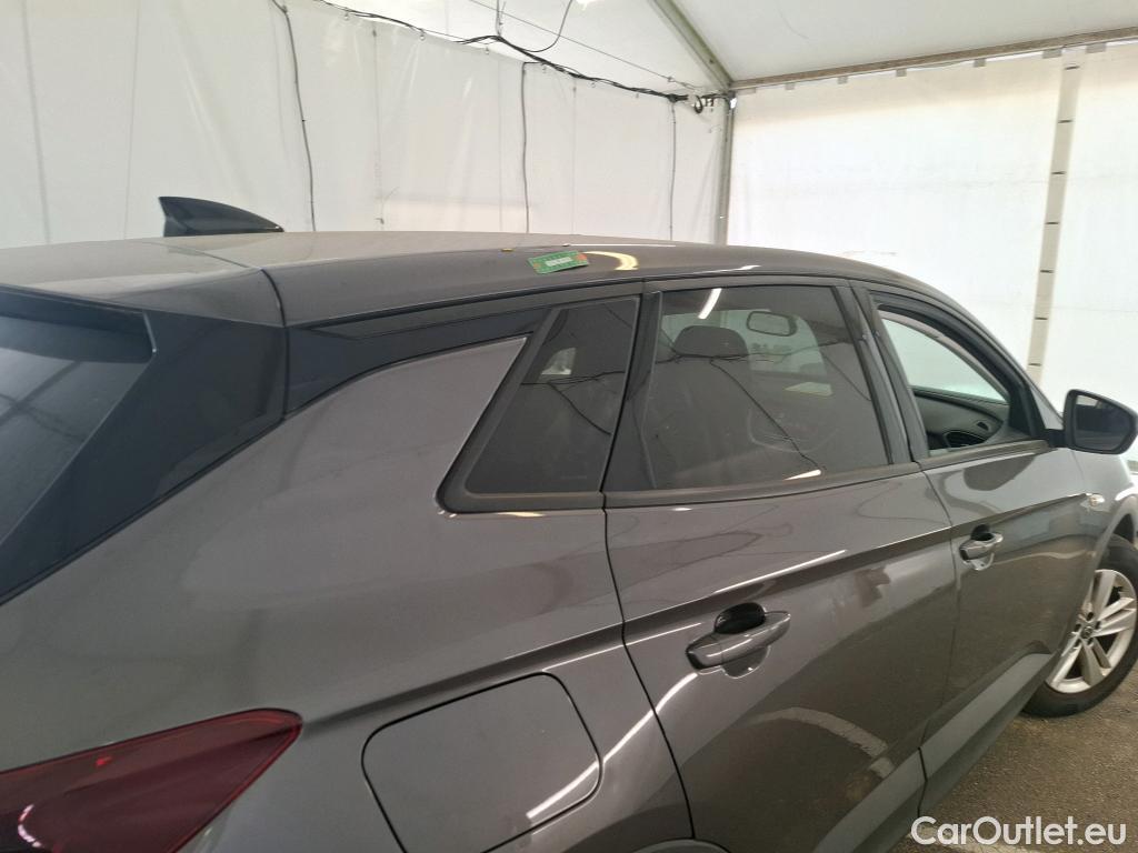  Opel   Grandland X OPEL / 2017 / 5P / SUV 1.5 DIESEL 130 EDITION BUSINESS #17