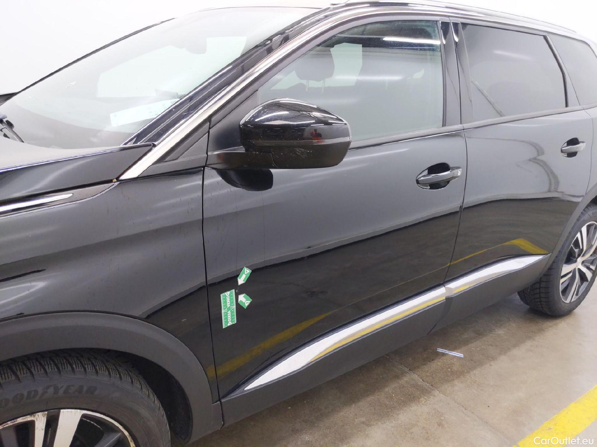  Peugeot  5008  Allure Pack 1.5 HDi 130CV BVA8 7 Sieges E6d #44
