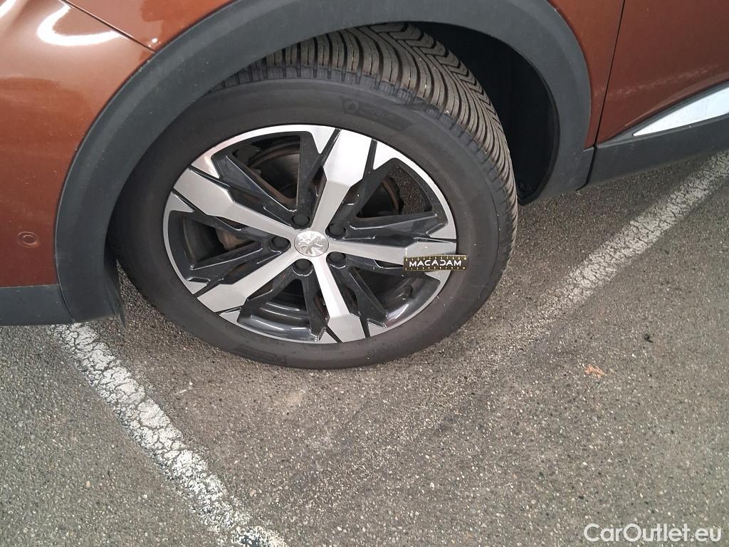  Peugeot  5008  Road Trip 1.5 HDi 130CV BVA8 7 Sieges E6d #17
