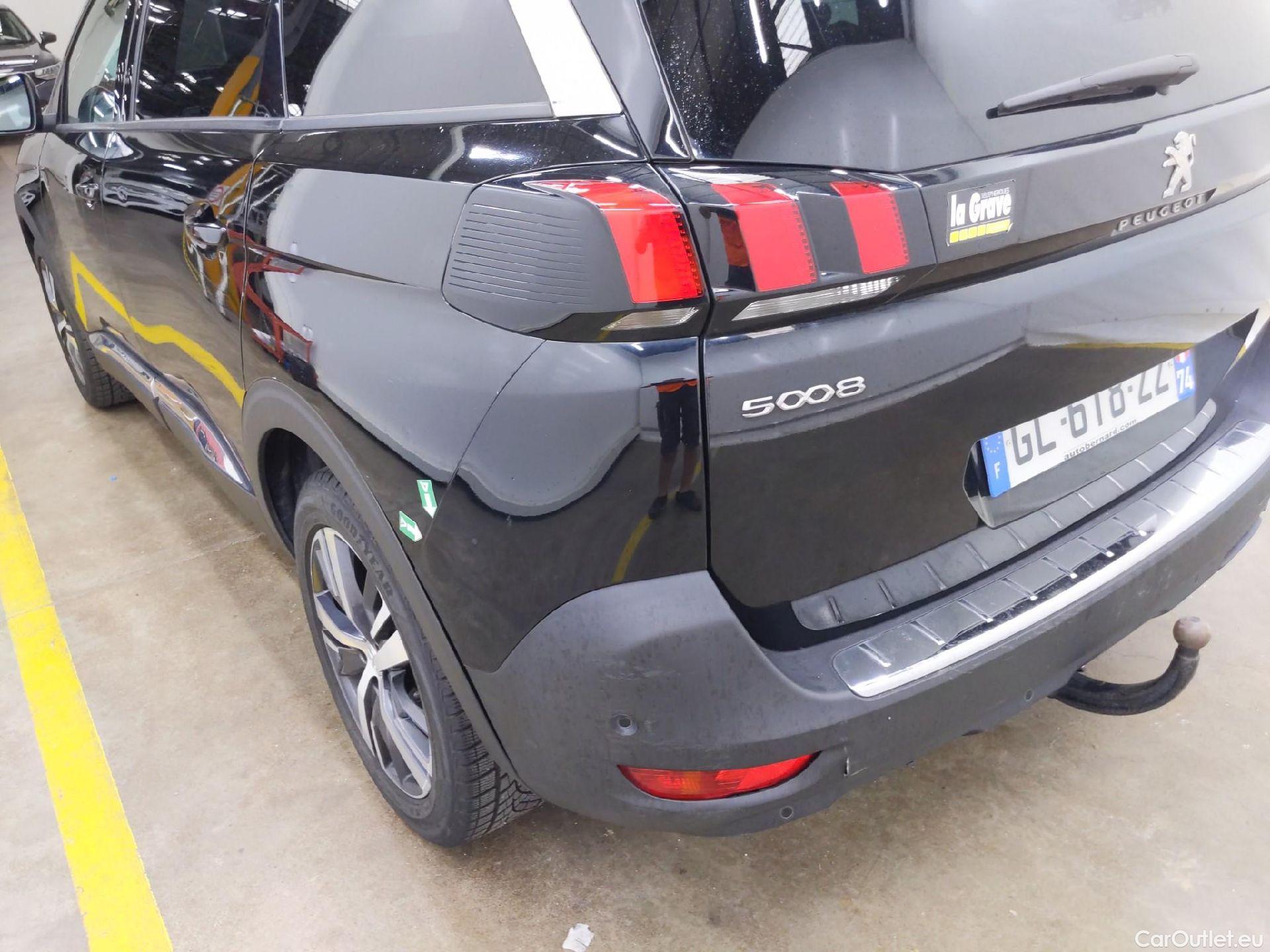  Peugeot  5008  Allure Pack 1.5 HDi 130CV BVA8 7 Sieges E6d #54