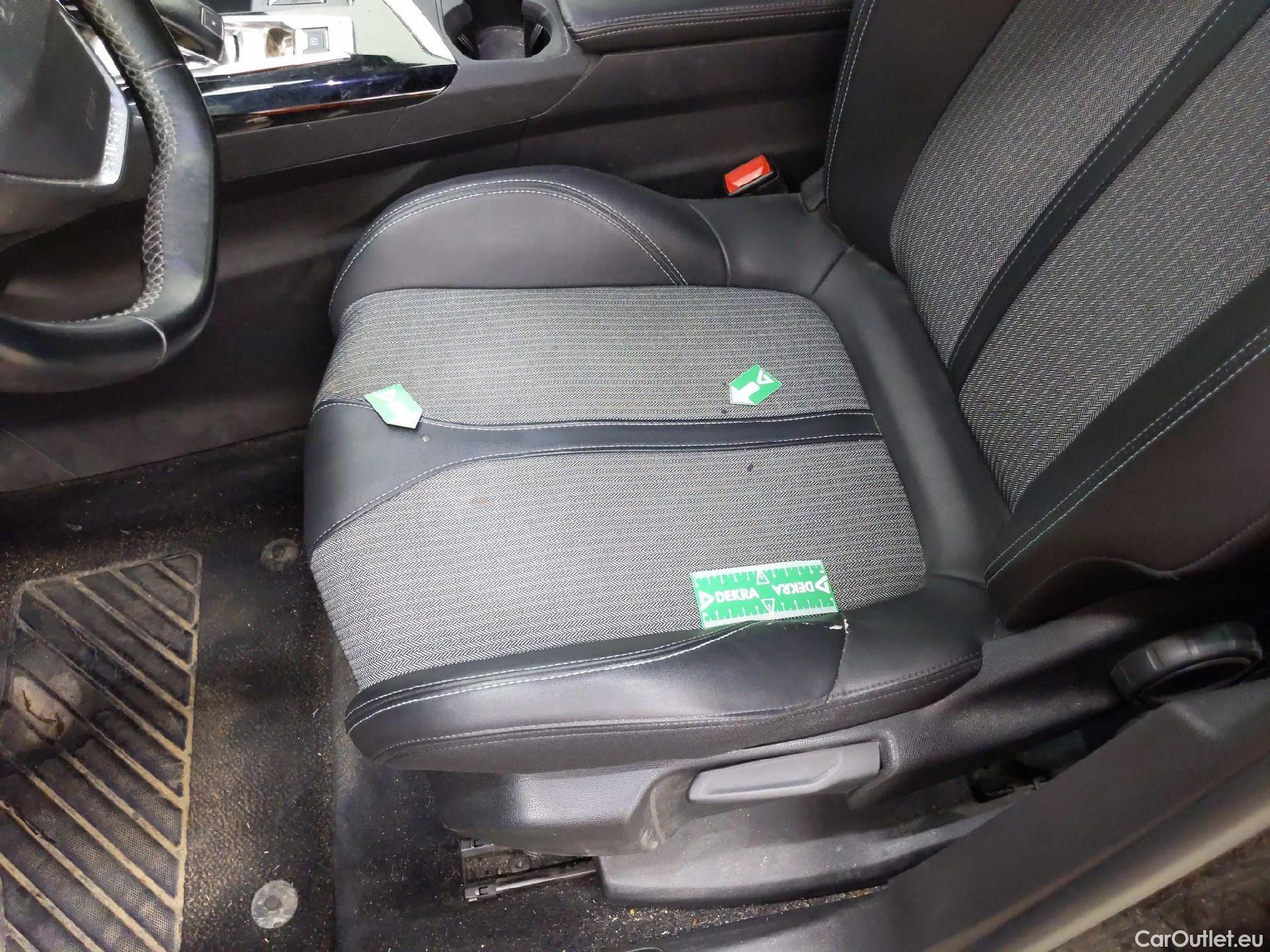 Peugeot  5008  Allure Pack 1.5 HDi 130CV BVA8 7 Sieges E6d #12