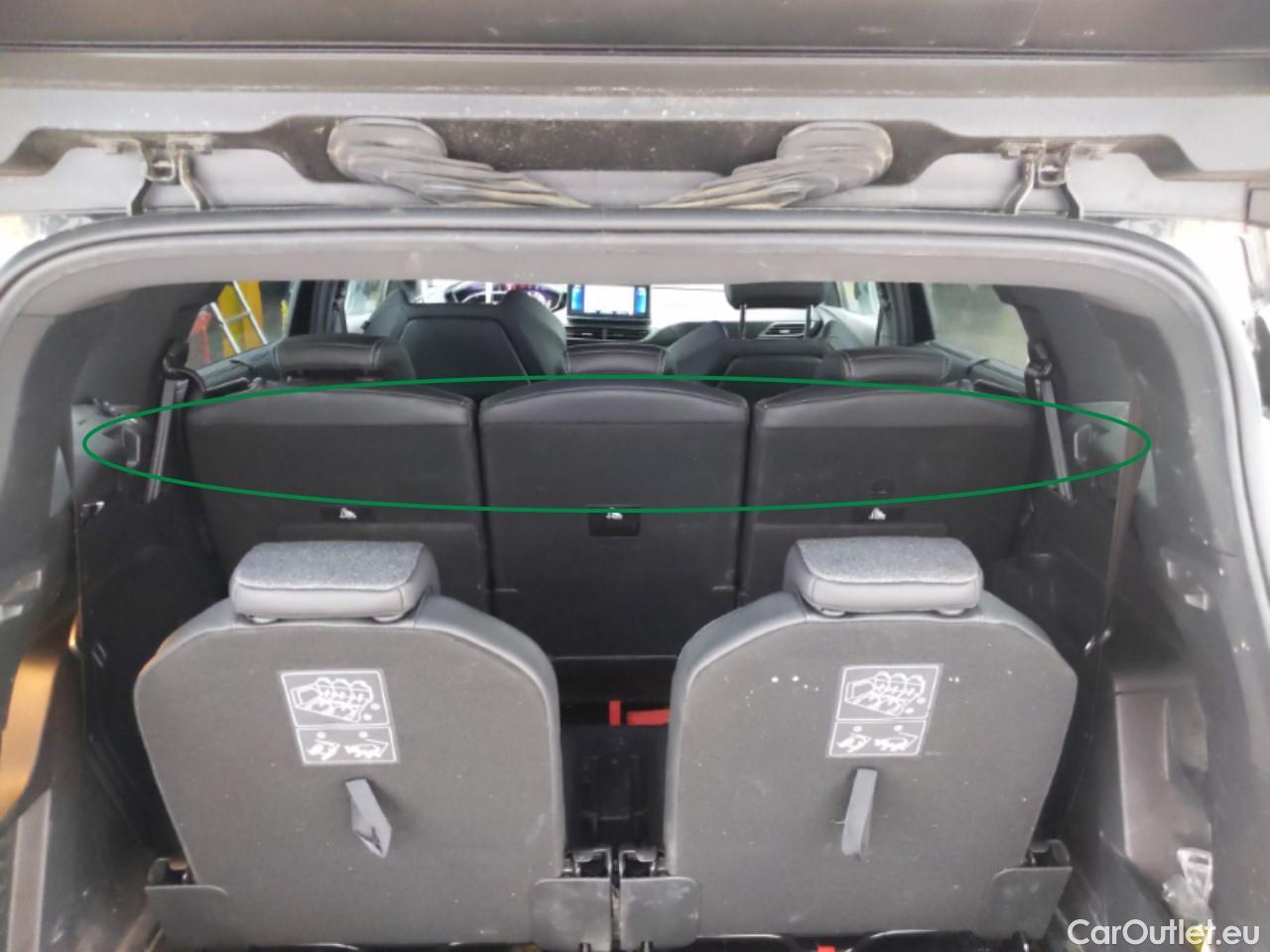  Peugeot  5008  Allure Pack 1.5 HDi 130CV BVA8 7 Sieges E6d #11