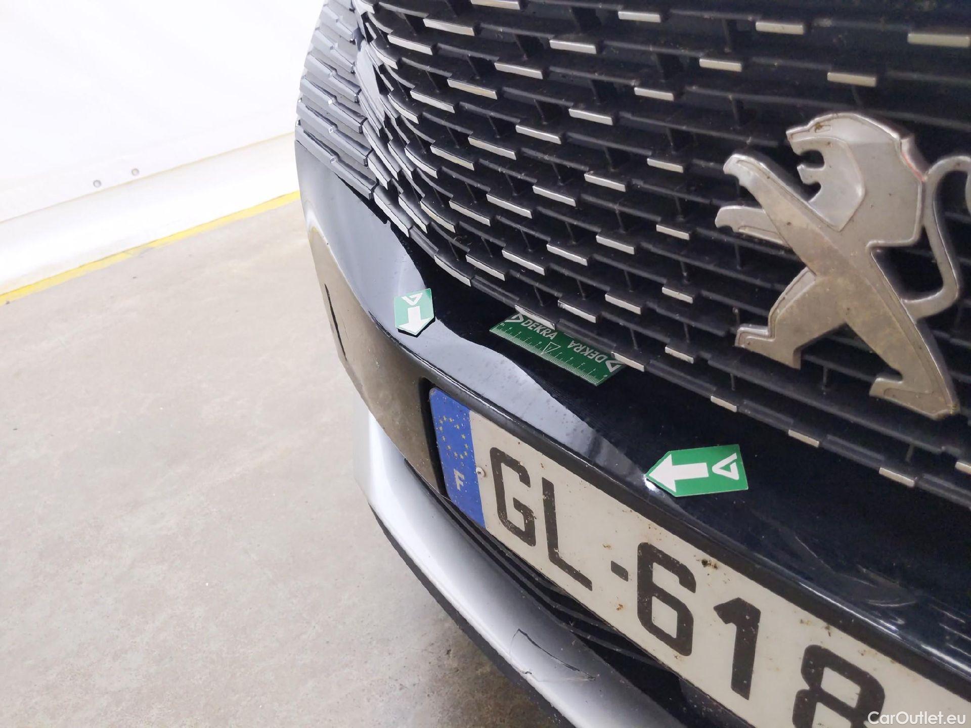  Peugeot  5008  Allure Pack 1.5 HDi 130CV BVA8 7 Sieges E6d #39