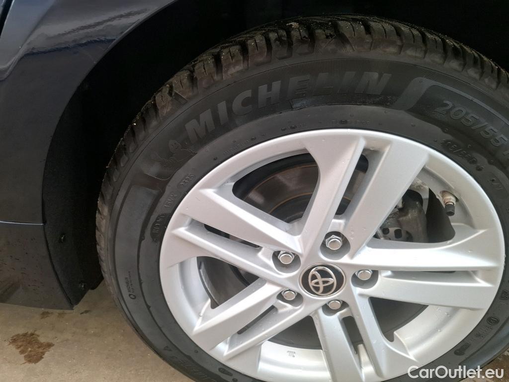  Toyota  Corolla TOYOTA  Touring Sports / 2018 / 5P / Break Hybride 122h Dynamic Business Stage Acad #21