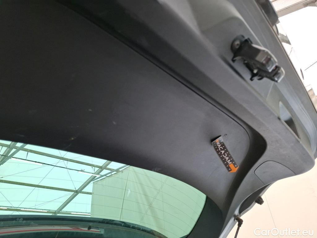  Renault  Megane  IV Berline 5pt. Intens 1.5 dCi 115CV BVA7 E6d #33