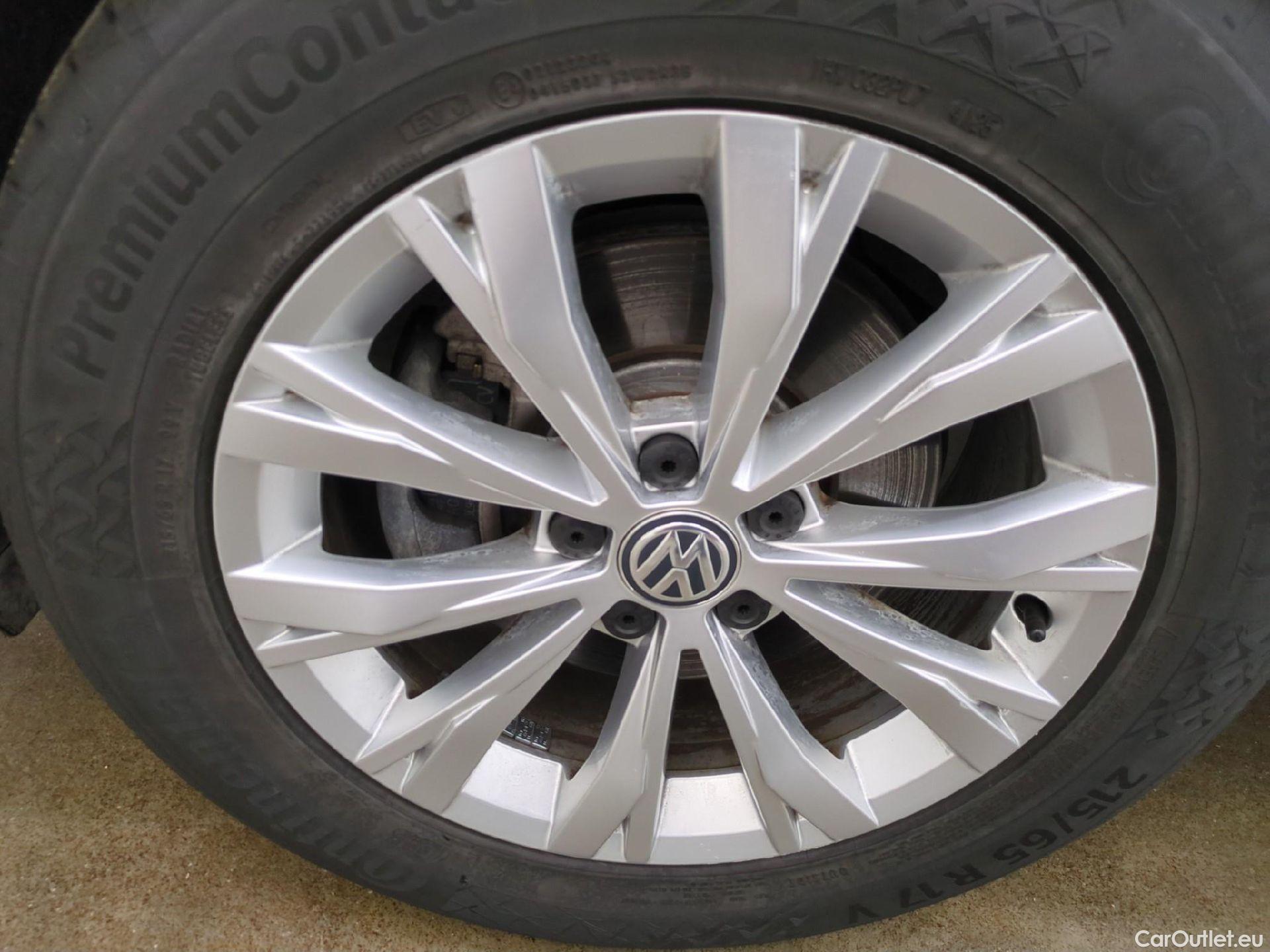  Volkswagen  Tiguan VOLKSWAGEN  / 2016 / 5P / SUV 2.0 TDI 150 BVM6 Confortline Business #22