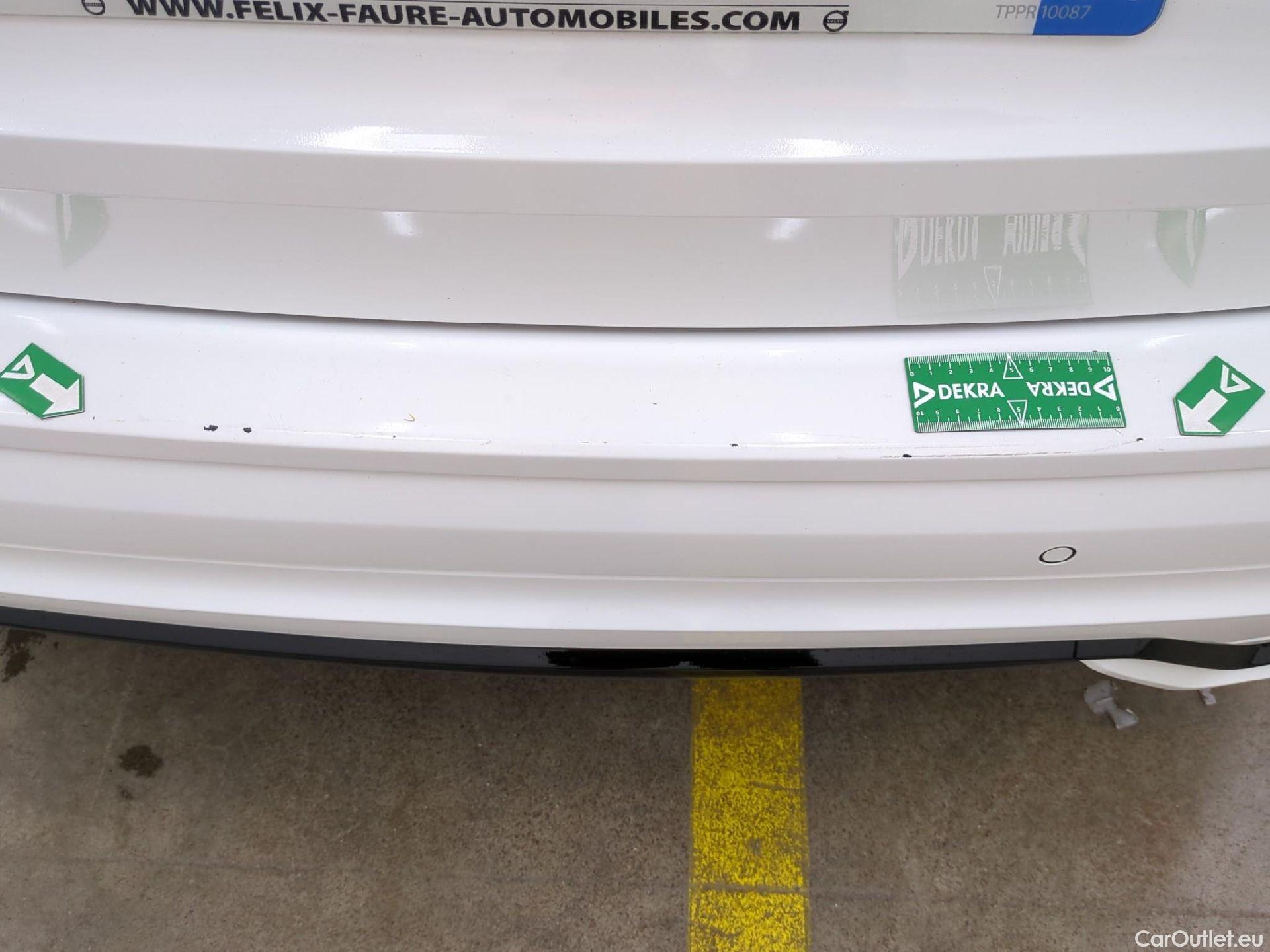  Volvo  XC60 VOLVO  / 2021 / 5P / SUV Recharge T8 455 Geartronic 8 R-Design #37