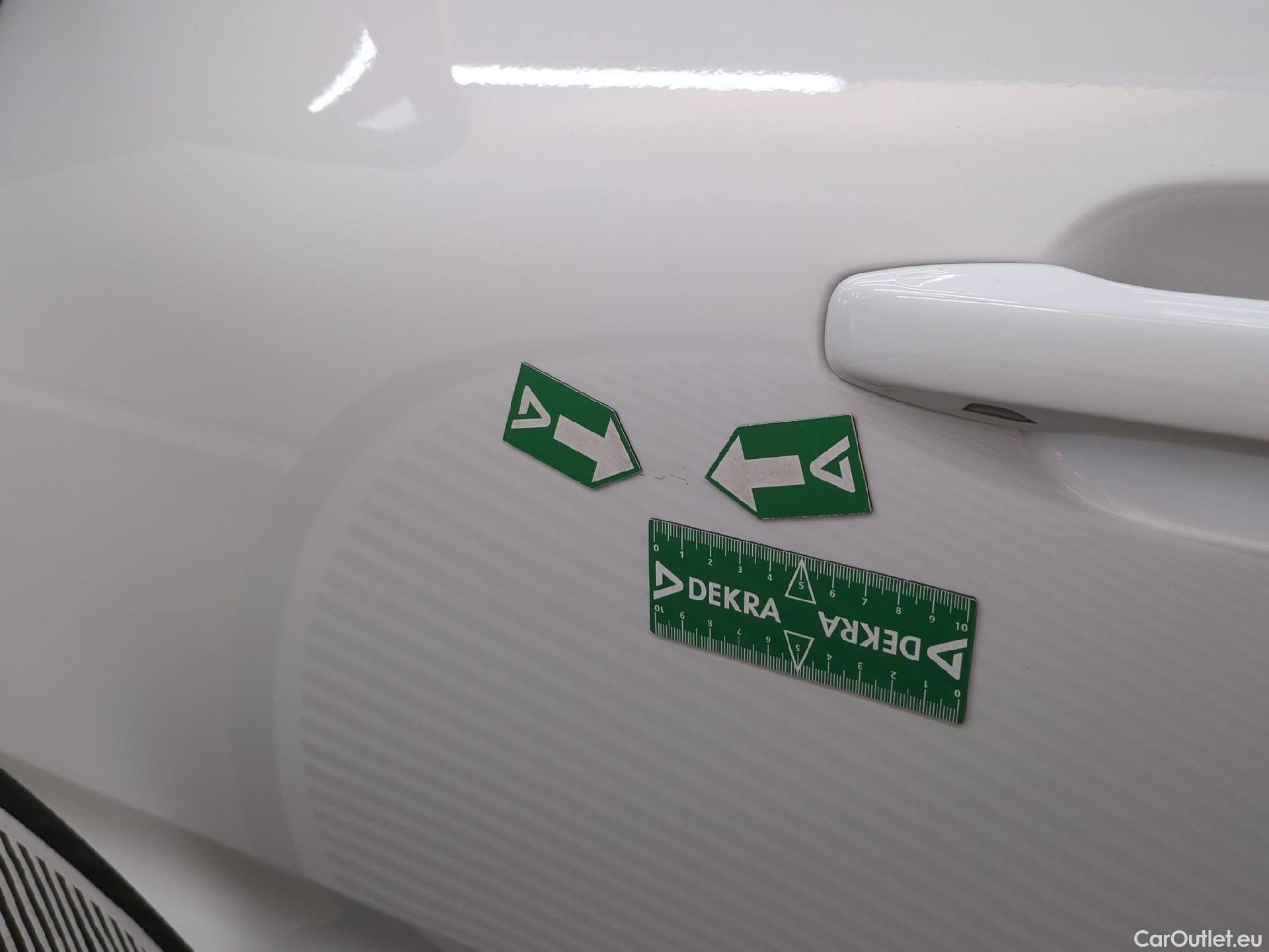  Volvo  XC60 VOLVO  / 2021 / 5P / SUV Recharge T8 455 Geartronic 8 R-Design #33