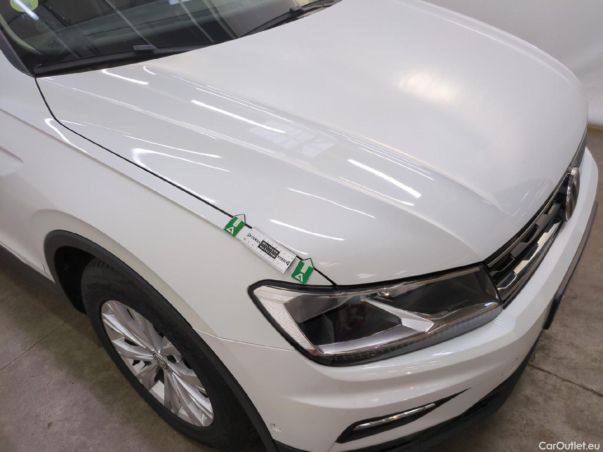  Volkswagen  Tiguan VOLKSWAGEN  / 2016 / 5P / SUV 2.0 TDI 150 BVM6 Confortline Business #25