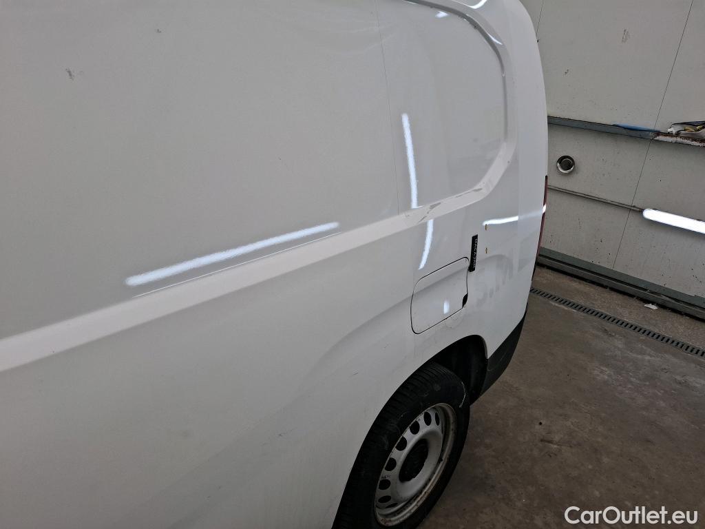  Citroen  Berlingo  Fourgon Club XL 950 1.5 BlueHDi 100CV BVM5 E6dT #40