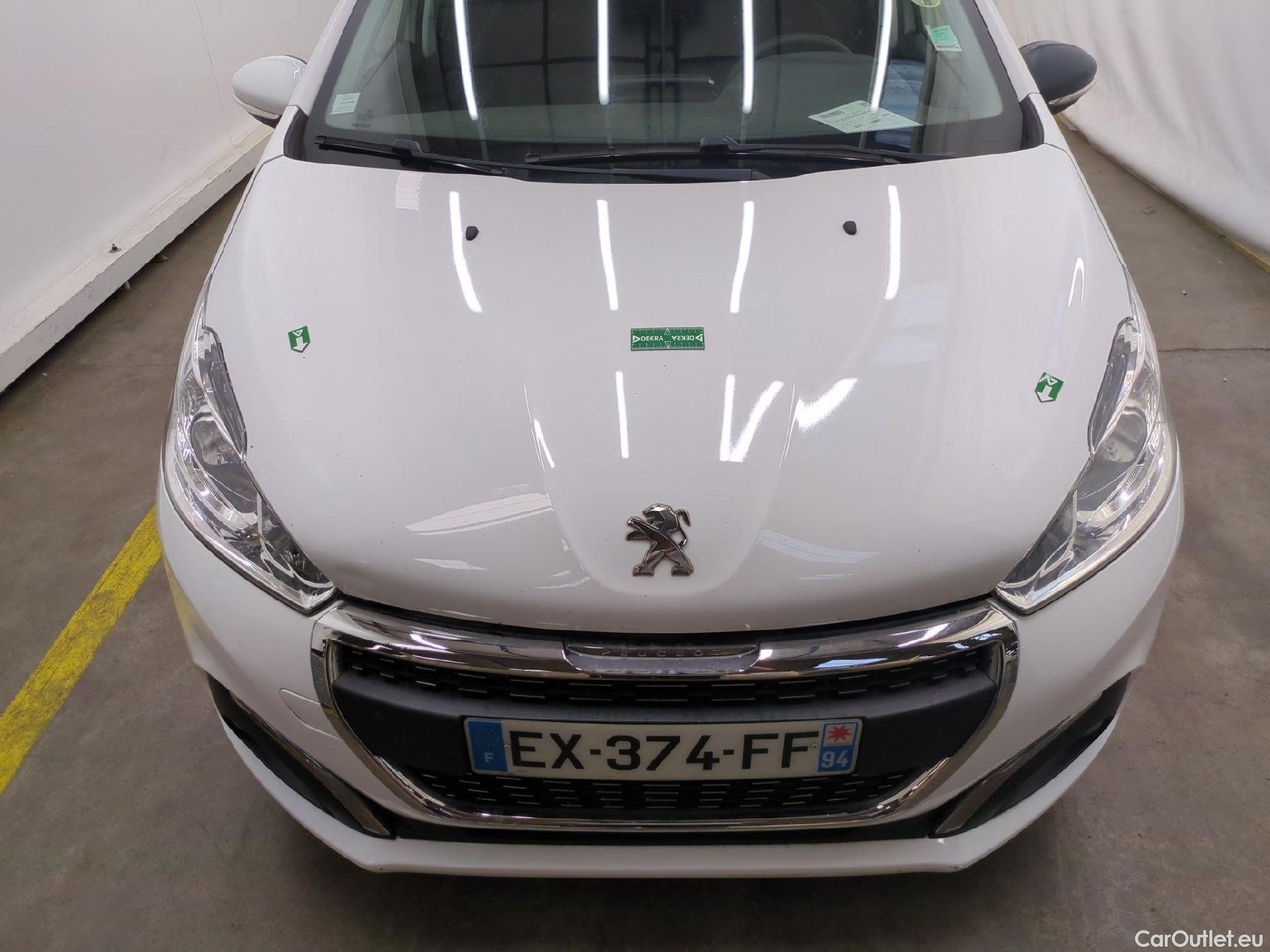 Peugeot  208  Affaire Premium Pack 1.6 HDi 75CV BVM5 E6 #44