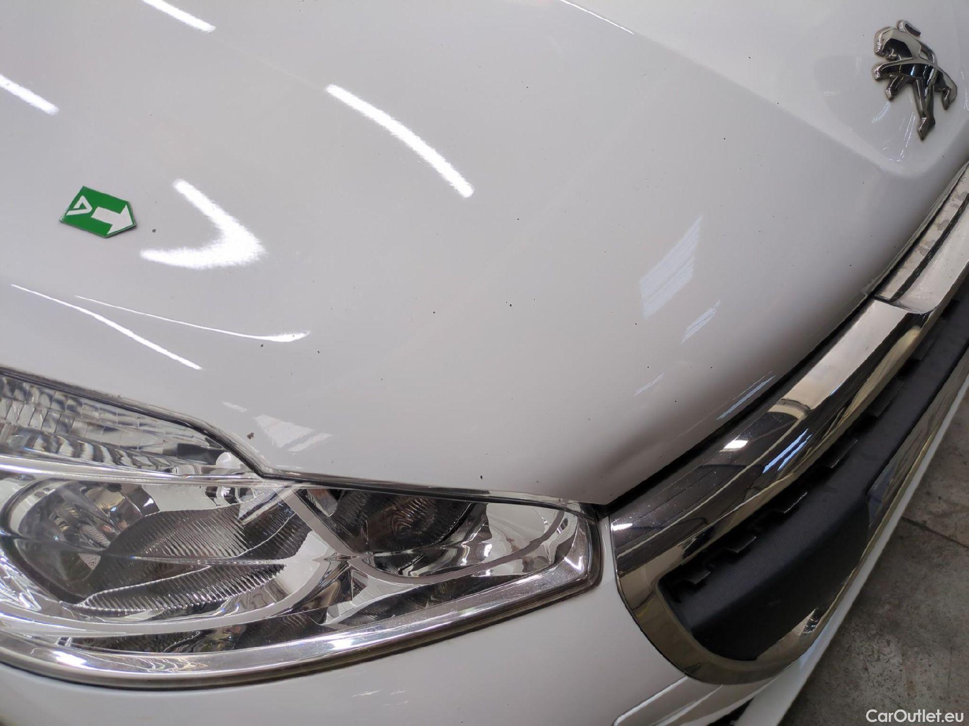  Peugeot  208  Affaire Premium Pack 1.6 HDi 75CV BVM5 E6 #46