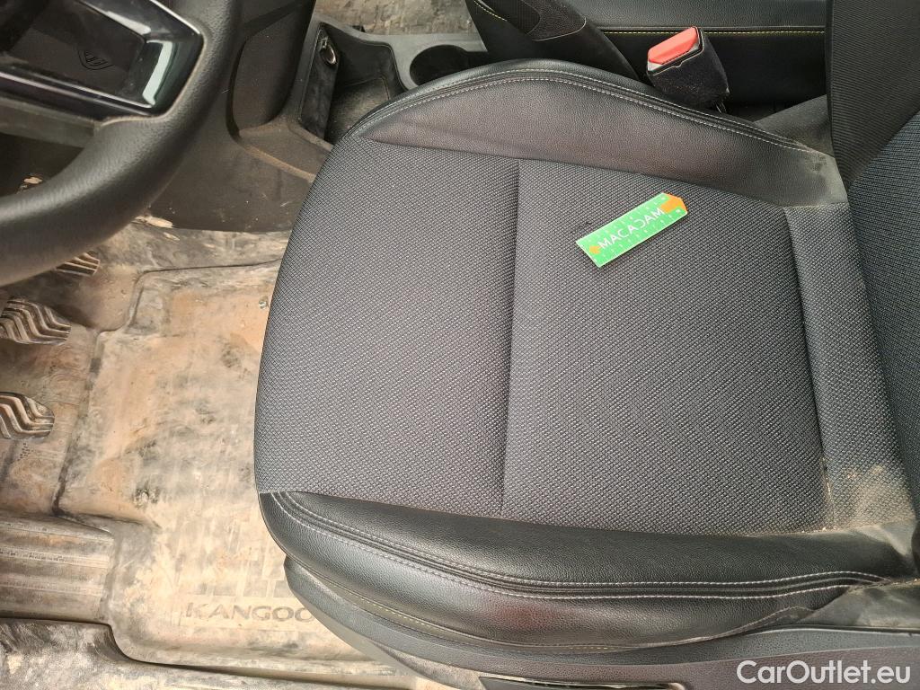  Renault  Kangoo RENAULT  / 2021 / 4P / Fourgonnette EXTRA - BLUE DCI 95 #42