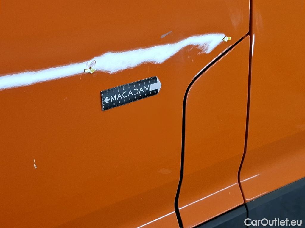  Volkswagen  Crafter  Fourgon Fourgon 35 mittlerer Radstand mit Hochdach FWD 2.0 #6