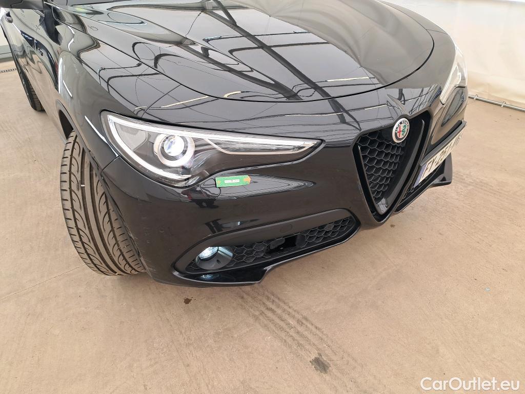  Alfa Romeo   STELVIO ALFA ROMEO / 2017 / 5P / SUV 2.2 Diesel 160ch AT8 Sprint #5