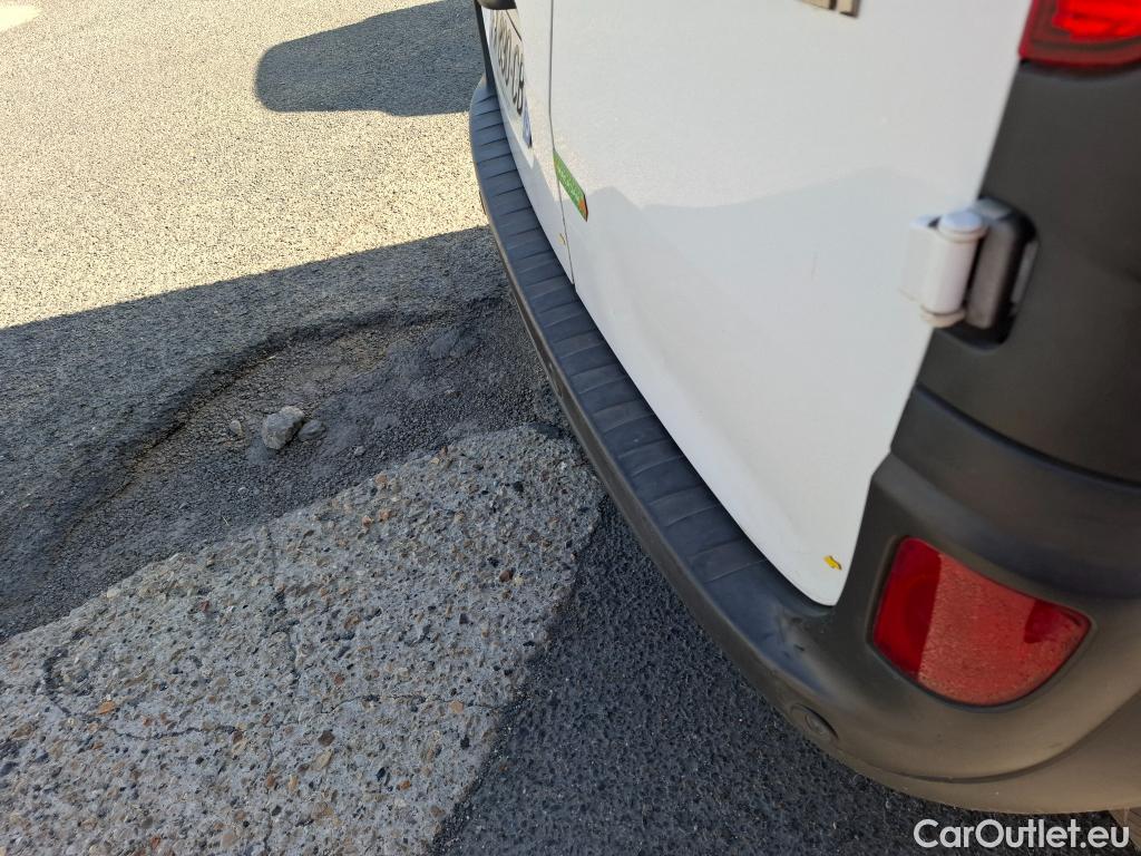  Renault  Kangoo  II Express Maxi Extra (Série Spéciale) 1.5 dCi 95CV BVM6 E6dT #4