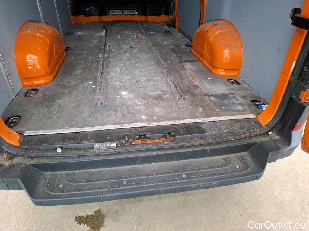  Volkswagen  Crafter  Fourgon Fourgon 35 mittlerer Radstand mit Hochdach FWD 2.0 #25