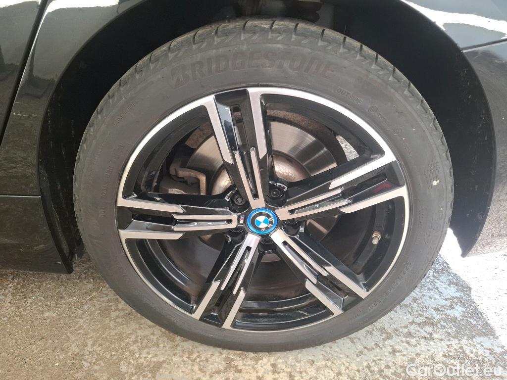  Bmw  Serie 3 BMW Série 3 Berline / 2022 / 4P / Berline 330e 292ch M Sport BVA8 Hybride #15