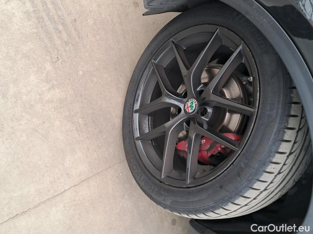  Alfa Romeo   STELVIO ALFA ROMEO / 2017 / 5P / SUV 2.2 Diesel 160ch AT8 Sprint #9