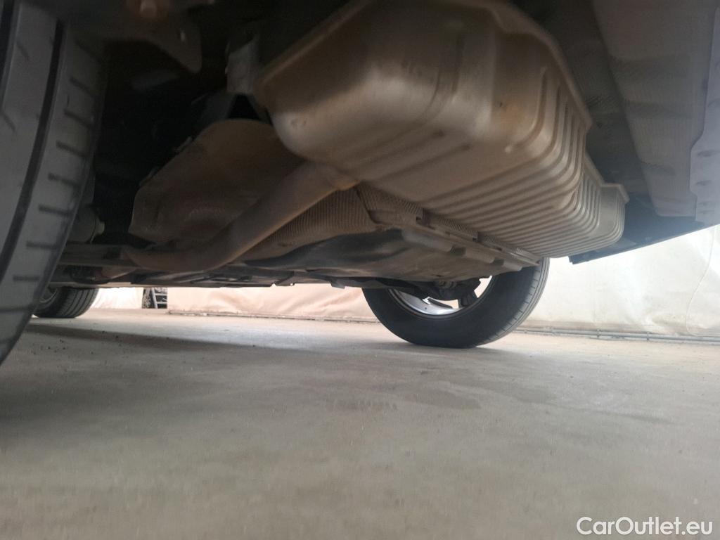 Bmw  X1 BMW  / 2022 / 5P / SUV xDrive25e DKG7 #9