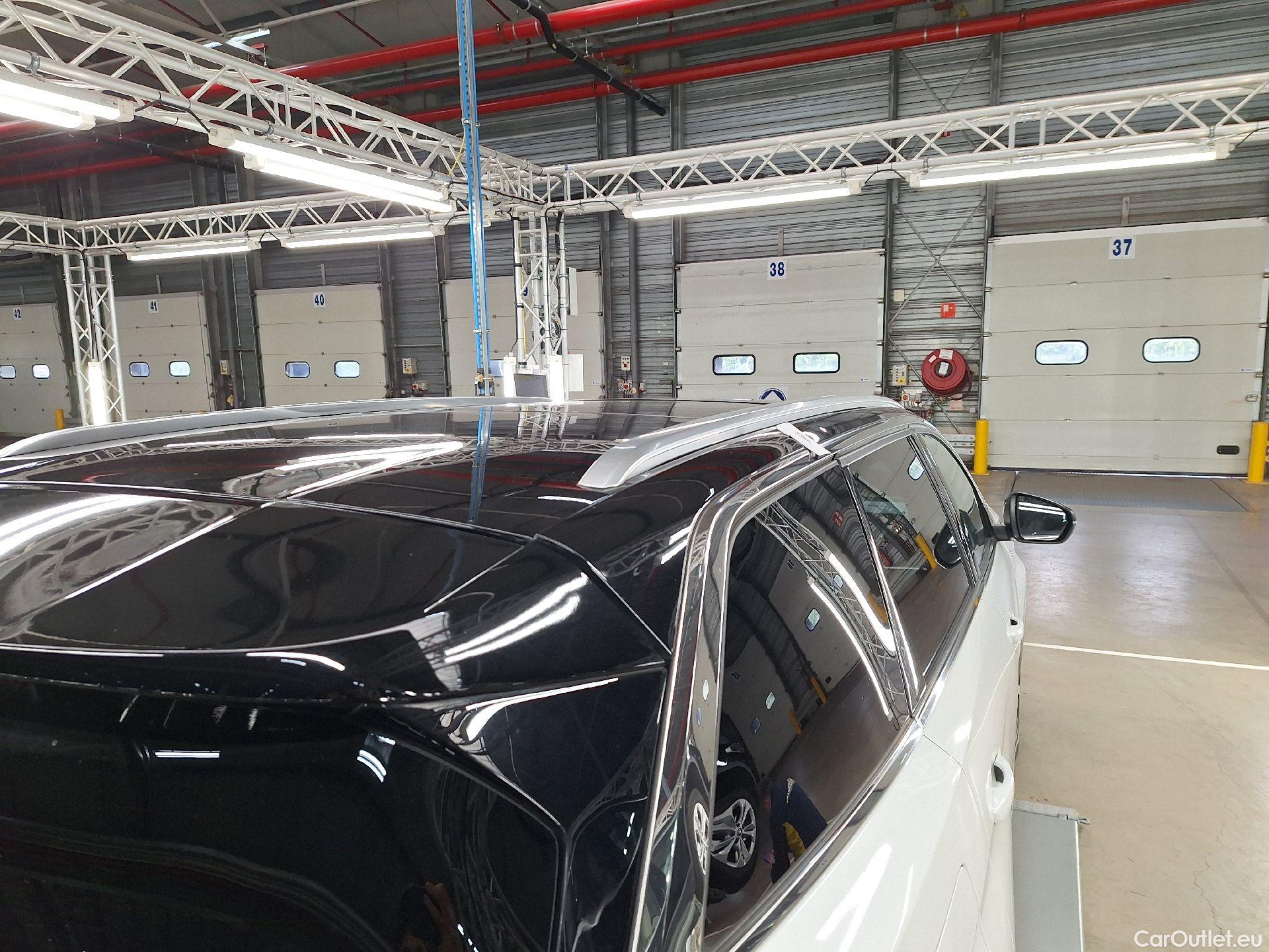  Peugeot  5008 Peugeot,  FL'20, Peugeot  1.5 BlueHDi 96kW S&S EAT8 GT Pack 5d #3