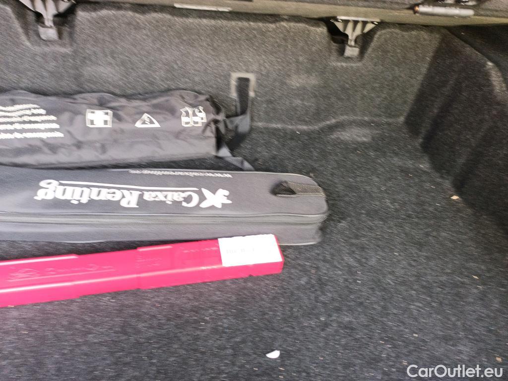 Bmw  X1 BMW  sDrive18iA Executive Advantage Techo Solar #9