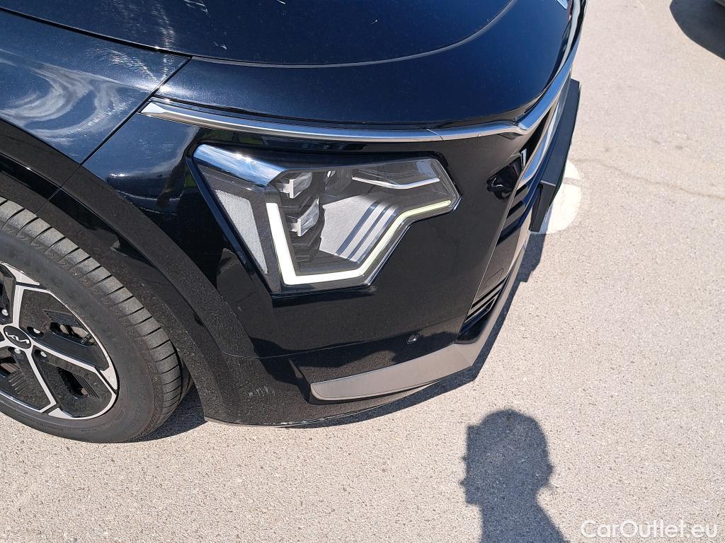  KIA  Niro KIA  / 2022 / 5P / crossover 1.6 GDi HEV 104kW (141CV) Drive #9