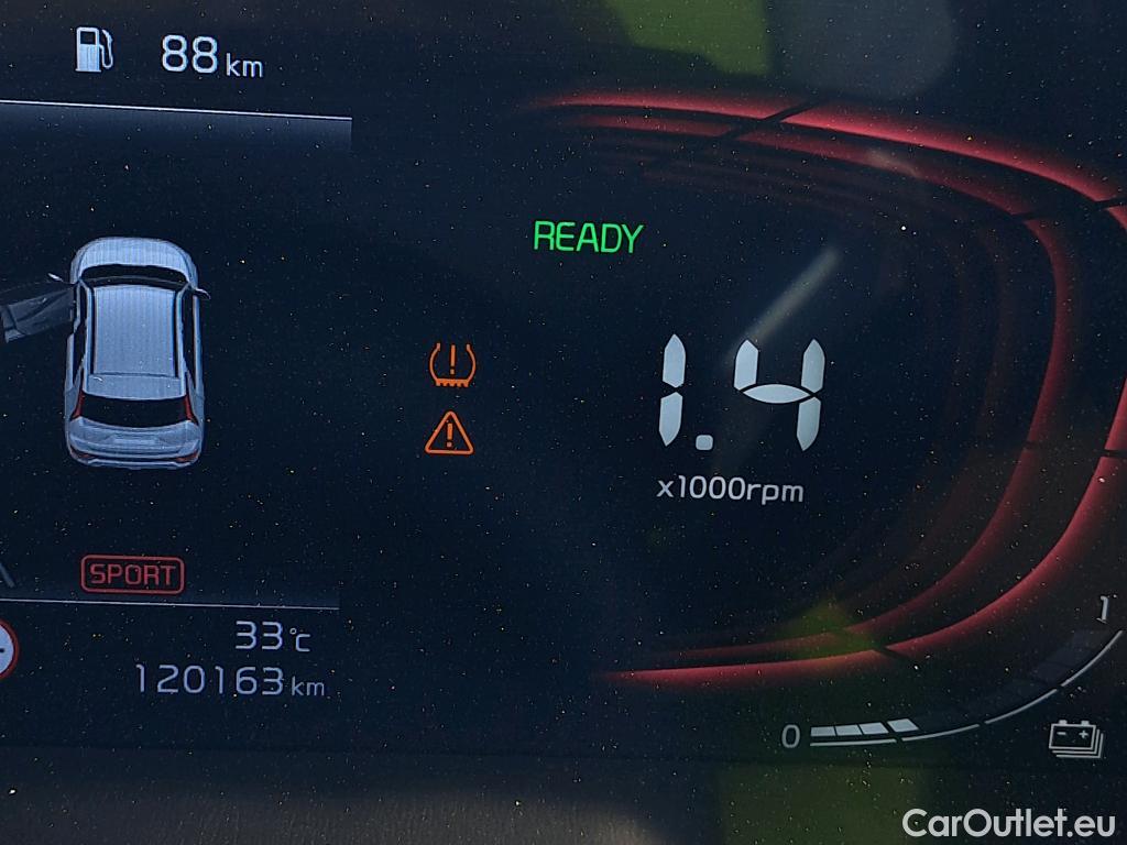  KIA  Niro KIA  / 2022 / 5P / crossover 1.6 GDi HEV 104kW (141CV) Drive #16