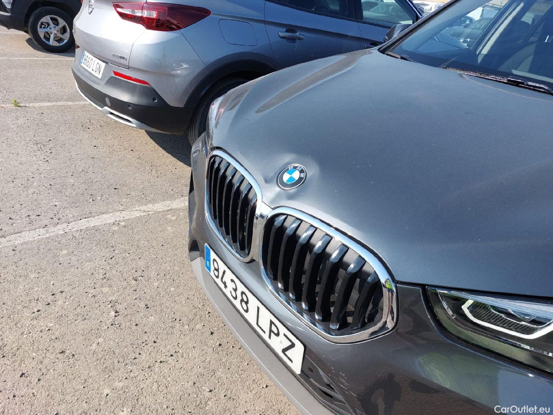  Bmw  X1 BMW  sDrive18i (CX2) #1