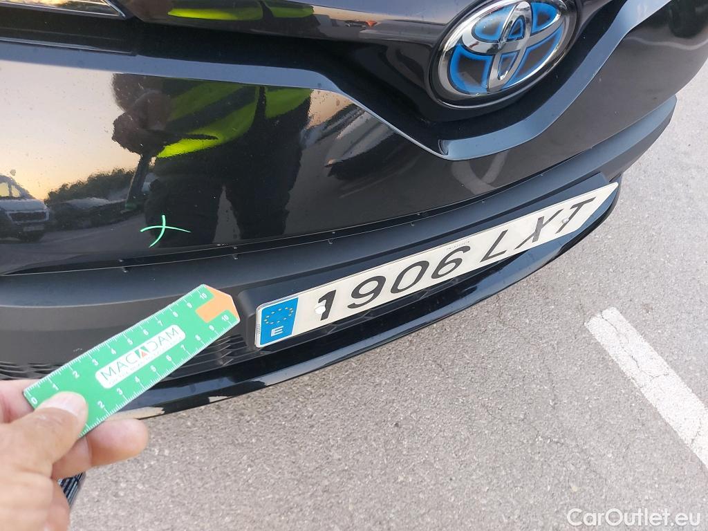  Toyota  C-HR TOYOTA  / 2019 / 5P / todoterreno 1.8 125H Advance #8