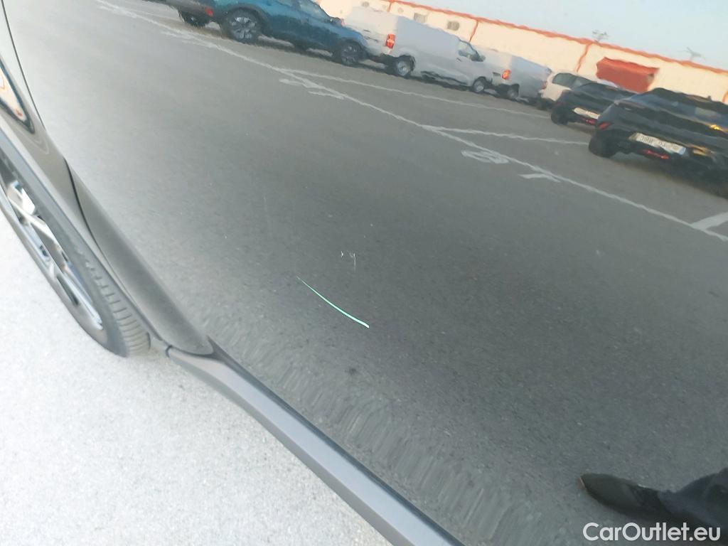  Toyota  C-HR TOYOTA  / 2019 / 5P / todoterreno 1.8 125H Advance #15
