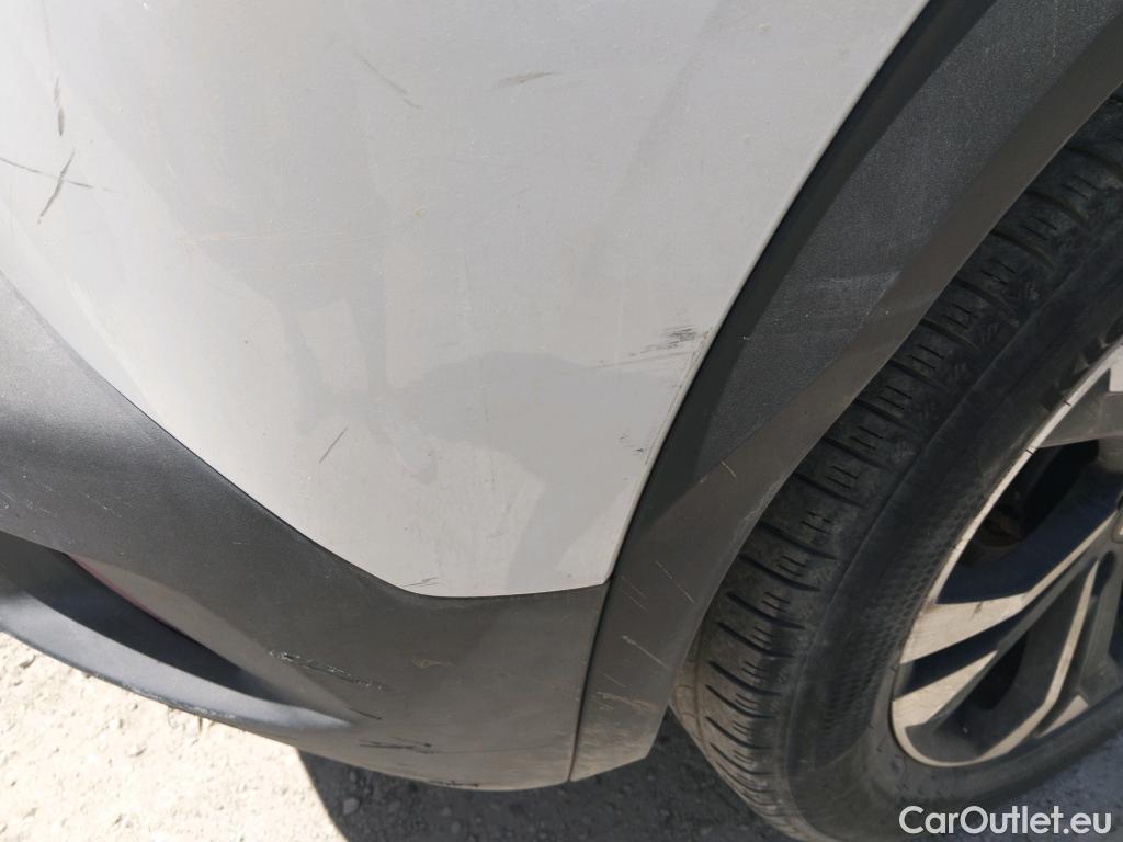  Peugeot  2008 PEUGEOT  / 2019 / 5P / todoterreno Allure BlueHDI 100 S&S BVM6 #29