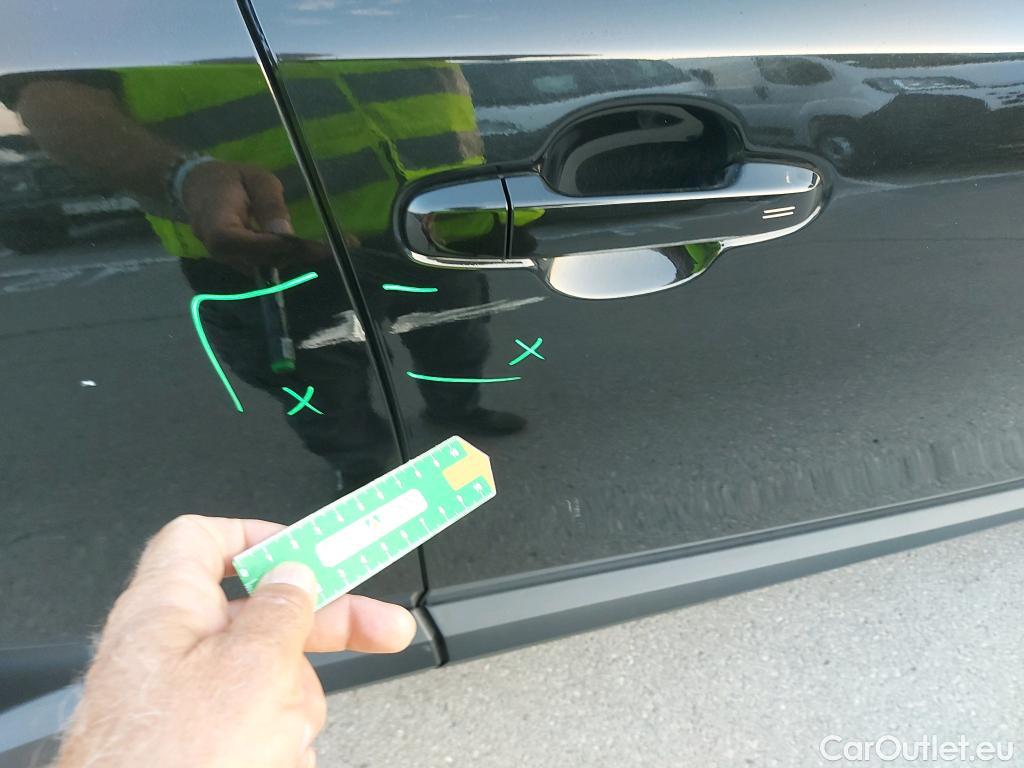  Toyota  C-HR TOYOTA  / 2019 / 5P / todoterreno 1.8 125H Advance #1